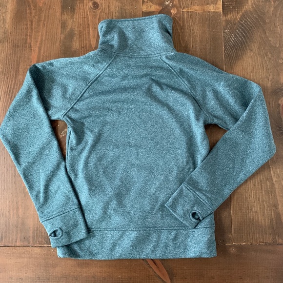 Kavu Button Neck Pull Over - Picture 6 of 7